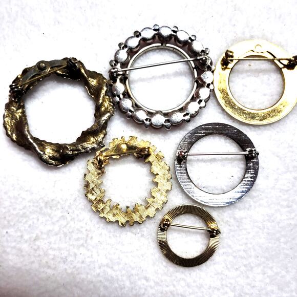 Wreath Circle Brooch Pin Lot 6 Pc Vtg 60s 70s 80s Silvertone Goldtone Minimalist - Picture 6 of 6
